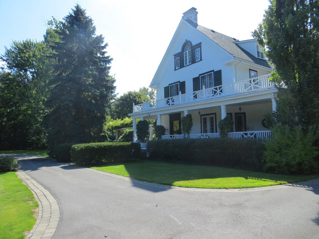 Bed and Breakfast Lakewinds Country Manor Ниагара-он-те-Лейк Экстерьер фото